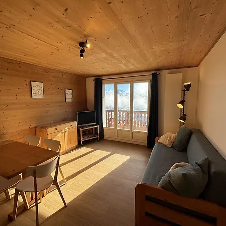 Apartment 2 Pieces 6 Pers Avec Balcon Sud, Proche Tele-siege Et Commerces A D'huez - Fr-1-405-3